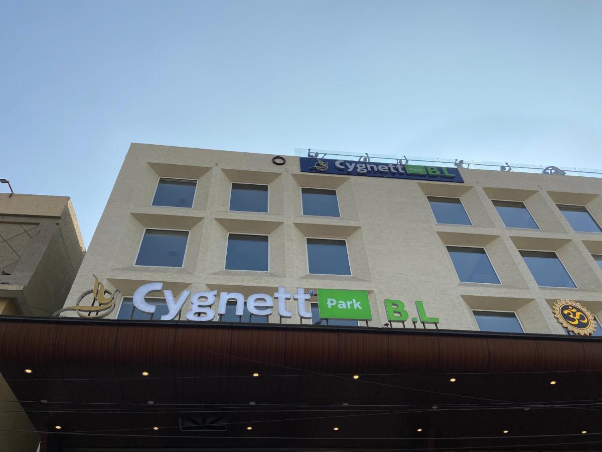 Cygnett Park Bl Hotel Jaipur Bagian luar foto